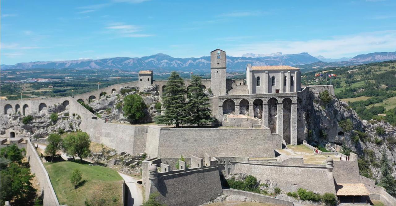 Haut De Villa Renovee En 2023 Saint-Maime Extérieur photo